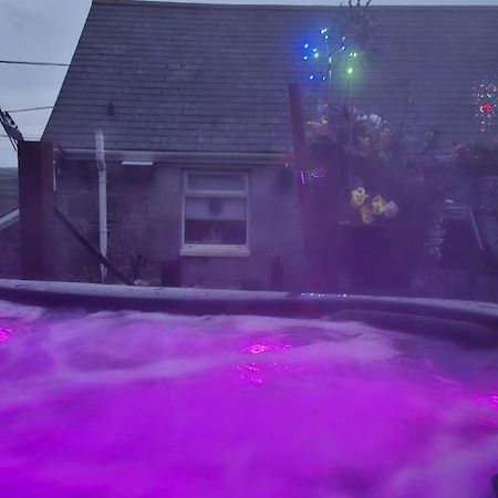 Cosy Cornish Cabin เซนต์ออสเทลล์ ภายนอก รูปภาพ
